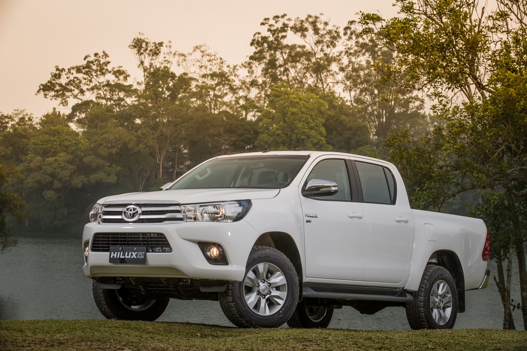 TOYOTA HILUX FLEX